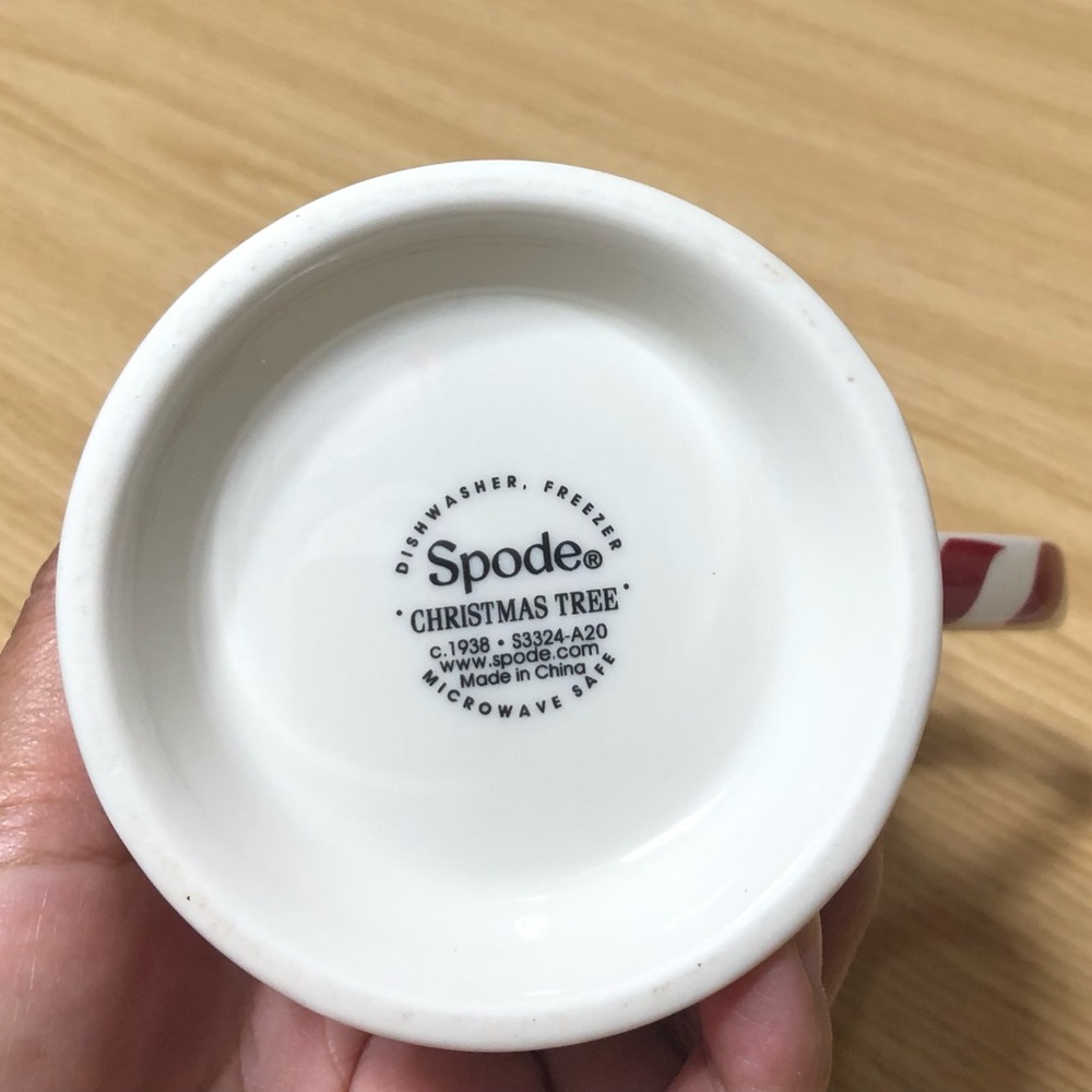 Spode Christmas Tree Mugs Set 13cmX9cm. - Picture 10 of 11